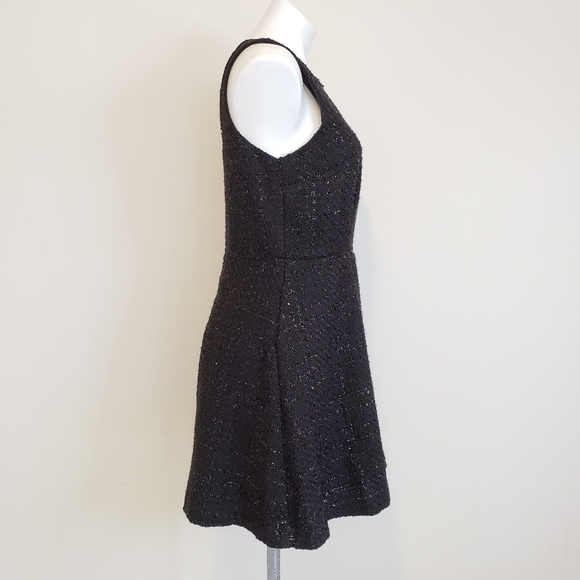 Jennifer Lopez Shimmery Black Dress w Sheer Back - Picture 2 of 6